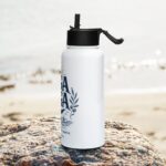 Stainless steel water bottle with a straw lid - Image 3